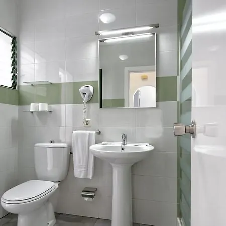 Los Veleros Hotel